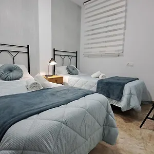 https://apartamentos-maria-cristina.es-andalucia.com