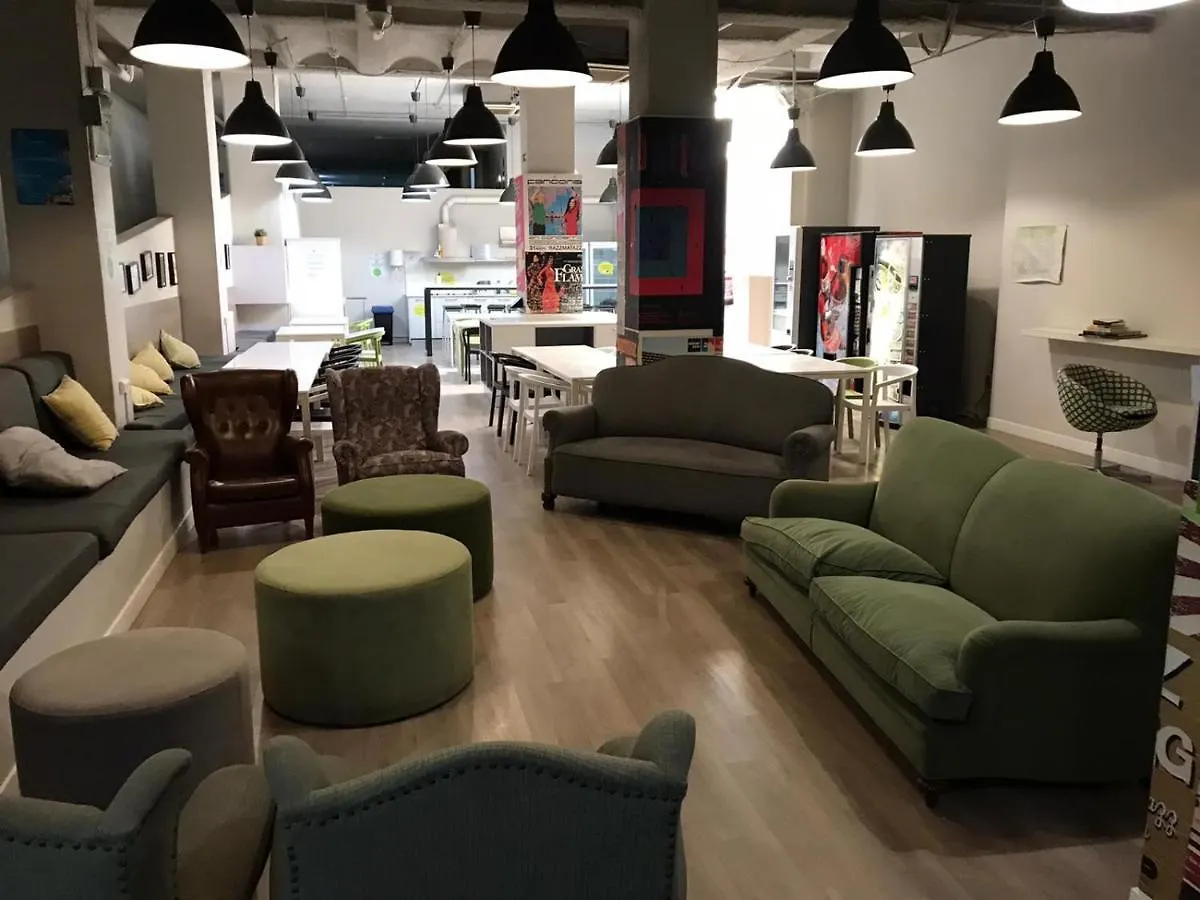 Hola Hostal Eixample Barcelona
